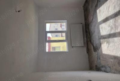 Apartament cu 2 camere decomandat în Sud