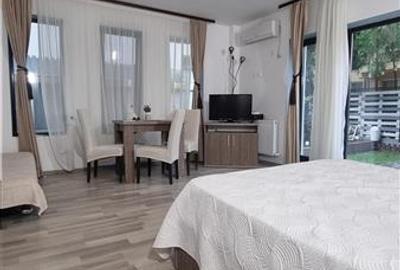 Studio Spatios cu Curte Proprie la Cativa Pasi de Mare, Mamaia Nord - 1