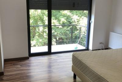Casă individuală cu 7 camere cu Canalizare în Balotești - 12