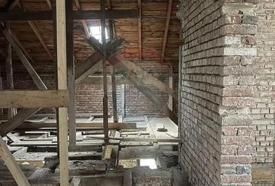 Casă cu 7 camere cu Teren 330 Mp în Vatra Luminoasă - 9