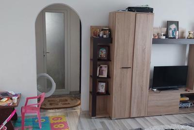 Apartament cu 2 camere semidecomandat în Micro 11 - 1