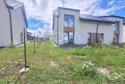 Duplex cu 4 camere cu Canalizare în Șura Mică - 3