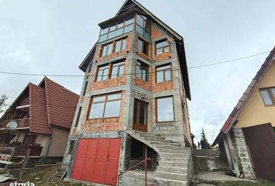 Spațiu comercial, de 706 mp, în Central - 6