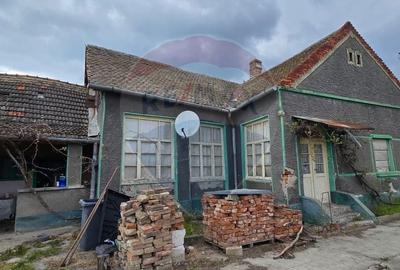 Casă cu 3 camere cu Teren 936 Mp în Socodor - 19