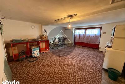 Casă cu 5 camere cu Teren 662 Mp în Central - 3