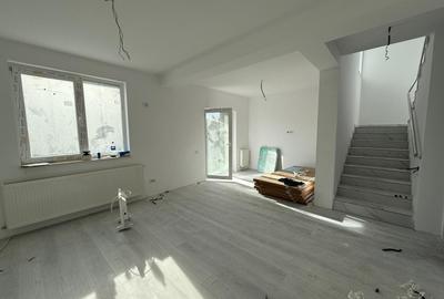 Duplex cu 4 camere cu Teren 300 Mp în Domnești - 8