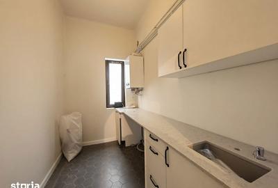 Apartament cu 3 camere, mobilat în Victoriei