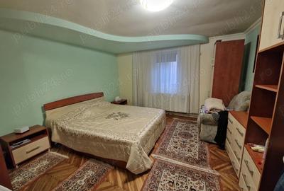 Casă cu 4 camere în Central - 2