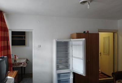 Apartament cu 2 camere semidecomandat în Popoveni