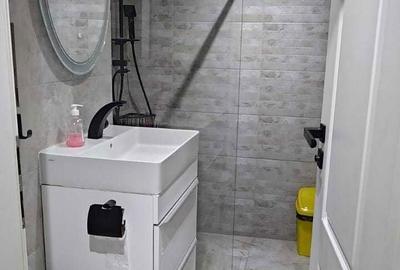 Apartament cu 2 camere semidecomandat în Apusului