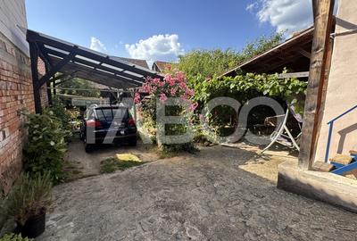 Casa de vanzare cu curte spatioasa loc relaxare si gradina Cornatel - 4