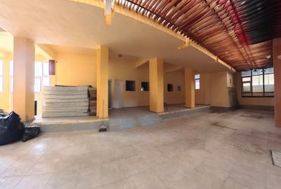 Casă cu 48 camere cu Canalizare în Ultracentral - 12