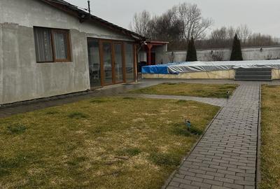 Casă cu 10 camere cu Teren 1000 Mp în Roșia - 3