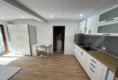 Casă cu 4 camere cu Teren 380 Mp în Central - 1