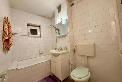 Apartament cu 3 camere decomandat, mobilat în Bucovina