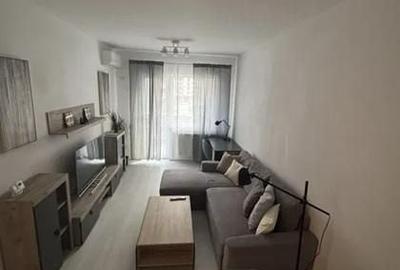 Apartament cu 2 camere decomandat, mobilat în Central
