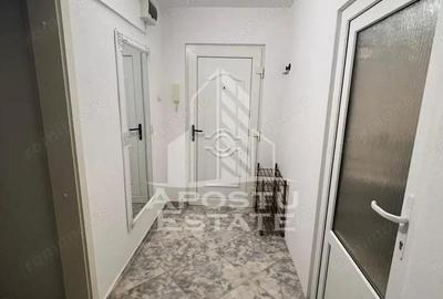 Apartament cu 3 camere, decomandat, zona Bucovina - 2