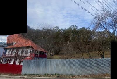Teren de 1800 mp, în Central - 3