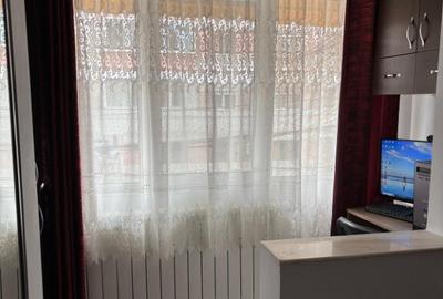 Apartament cu 3 camere semidecomandat în Tomis IV - 12