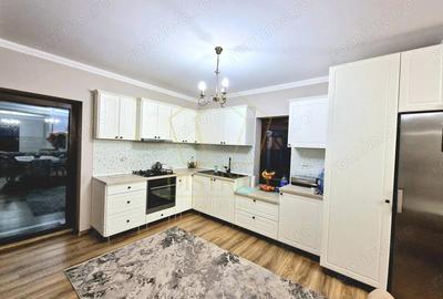 Triplex modern cu 3 camere SAD | Ghiroda - 1