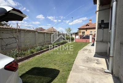 Casă cu 3 camere cu Canalizare în Central - 1