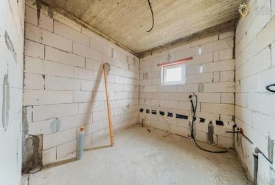 Casă cu 5 camere cu Teren 500 Mp în Horia - 13