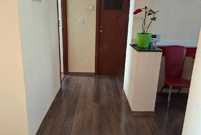 Apartament cu 3 camere decomandat în Tudor - 3