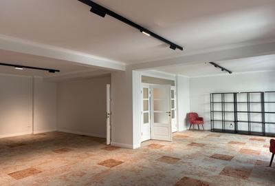 Spațiu comercial, de 150 mp, în Barbu Văcărescu