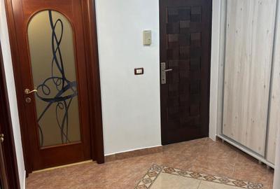 Apartament cu 3 camere decomandat în Central - 1