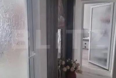 Apartament cu 3 camere decomandat în Micro 4 - 9