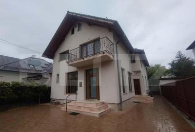 Casă cu 6 camere cu Teren 322 Mp în Central - 12