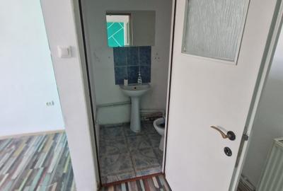 Spatiu de inchiriat in zona Semaforului - 3