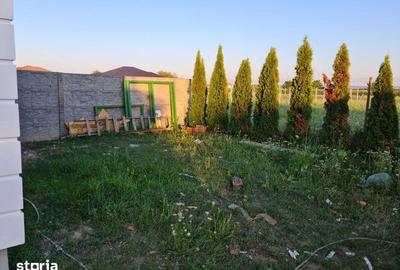 Casă cu 3 camere cu Teren 150 Mp în Central - 1