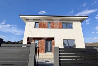 Casă individuală cu 4 camere cu Canalizare în Chinteni - 1