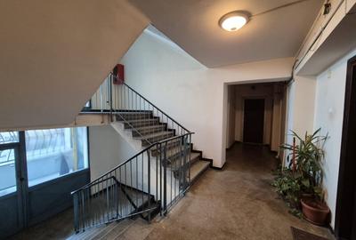 Apartament cu 3 camere decomandat în 13 Septembrie - 9