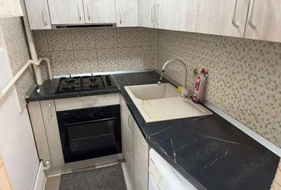 Inchiriez aparyament bacau piata sud estaj doi - 4