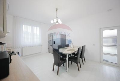 Casa cu piscina si garaj de vanzare in Sanmartin, Baile Felix - 11