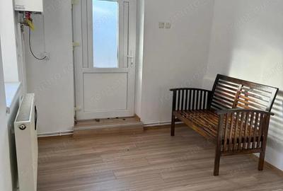 Central - Inchiriere casa 2 camere - Str. Revolutiei - 9