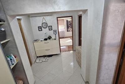 Apartament 3 camere modificat in 2 camere cartier E3 - 5