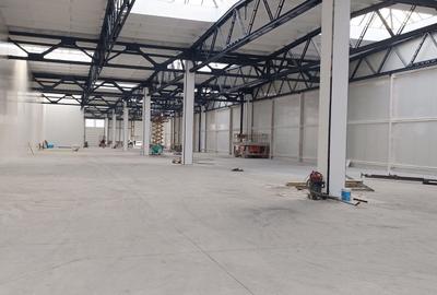 Spațiu industrial, de 2,600 mp, în Astra