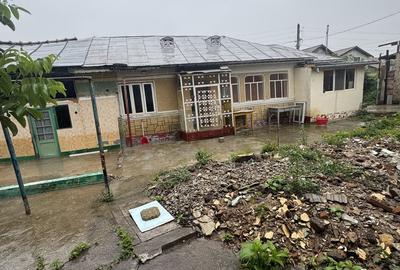 Casă cu 3 camere cu Teren 700 Mp în Deal