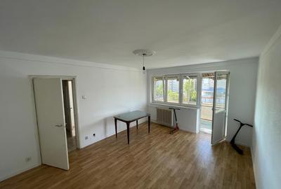 Apartament cu 3 camere semidecomandat în Drumul Taberei - 1