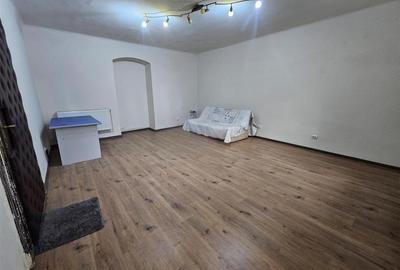 Apartament cu 2 camere nedecomandat în 15 Noiembrie - 6