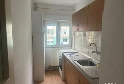 Apartament cu 3 camere - etajul 1 - 2
