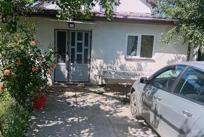 Casă cu 2 camere cu Teren 450 Mp în Central