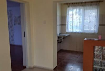 Casă cu 3 camere cu Teren 337 Mp în Central