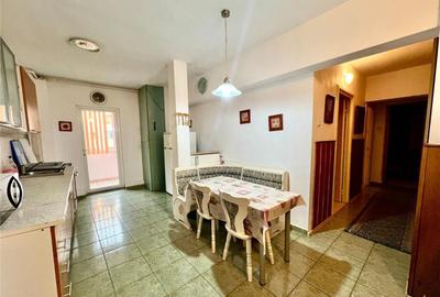 TUR 3D! Apartament familial, inconjurat de verdeata, etaj2, - 1