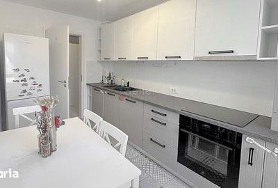 Apartament cu 2 camere, mobilat în Tractorul - 2