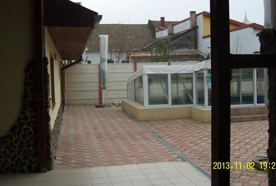 IDEAL PT. FIRME,SCOALA,BIROURI,GRADINITE sau MAI MULTE FAMILI. - 4