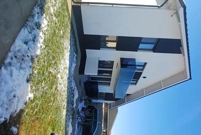 Casă cu Teren 502 Mp în Narciselor - 1